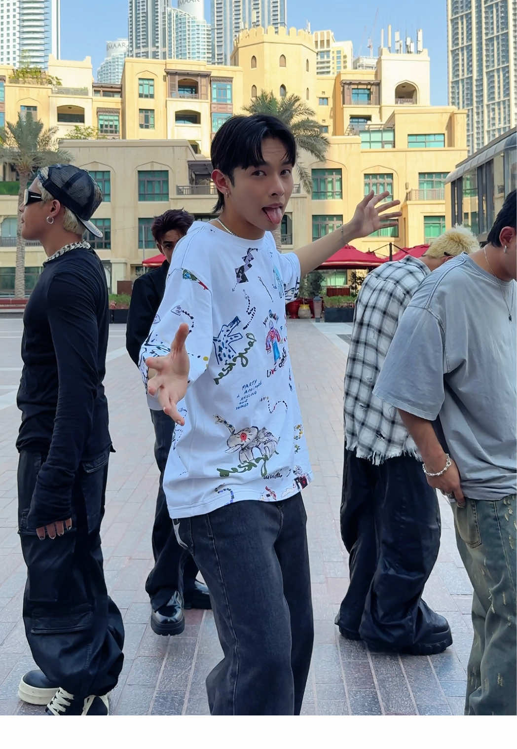 SBIBO19 papuntang Thailand at Oceania? Yes we are 🕺 Watch the Simula at Wakas World Tour this November 2 at Bangkok December 5 at Melbourne December 6 at Sydney December 12 at Auckland December 14 at Perth See you soon! #SB19 #SimulaAtWakas 