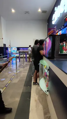 PROMOCION ESPECIAL VOLVER AL FUTURO  Cinépolis  RECUERDA QUE AL COMPRAR TU COMBO NACHOS EN PAREJA ,AL DECIR 