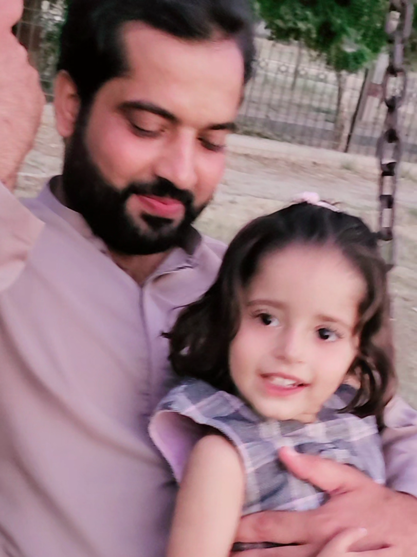 Alhamdullilah 🥰 My daughter is my good luck ⚘️🥰#fatherdaughter #hoorainandbaba #cutebaby #fyp #cutegirl 
