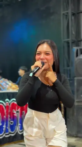 Lagu viral bajidor akustik @MerlinMer @BAJIDORAN LEGIT JAYA. #angkringantehita 