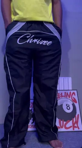 Auto tambah kalcer 🎱😋                                                                                #baggypants #celanakalcer #baggyballoon 