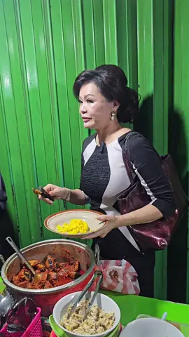 NASI KUNING BEGADANG DI KOTA AMBON 