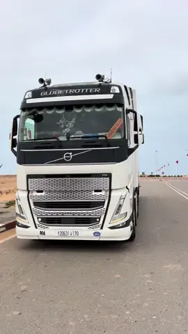 #maroco🇲🇦algeria🇩🇿tunisia🇹🇳 #الشيافر_ديال_بصح_والطريق_طويلة🌹🥰💪✌️🛣️ #truck #الشعب_الصيني_ماله_حل😂😂 #trucking 