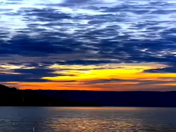 အလွတ်လေး>>😞 #mghein #alightmotion #views #foryoupage #viralvideo 