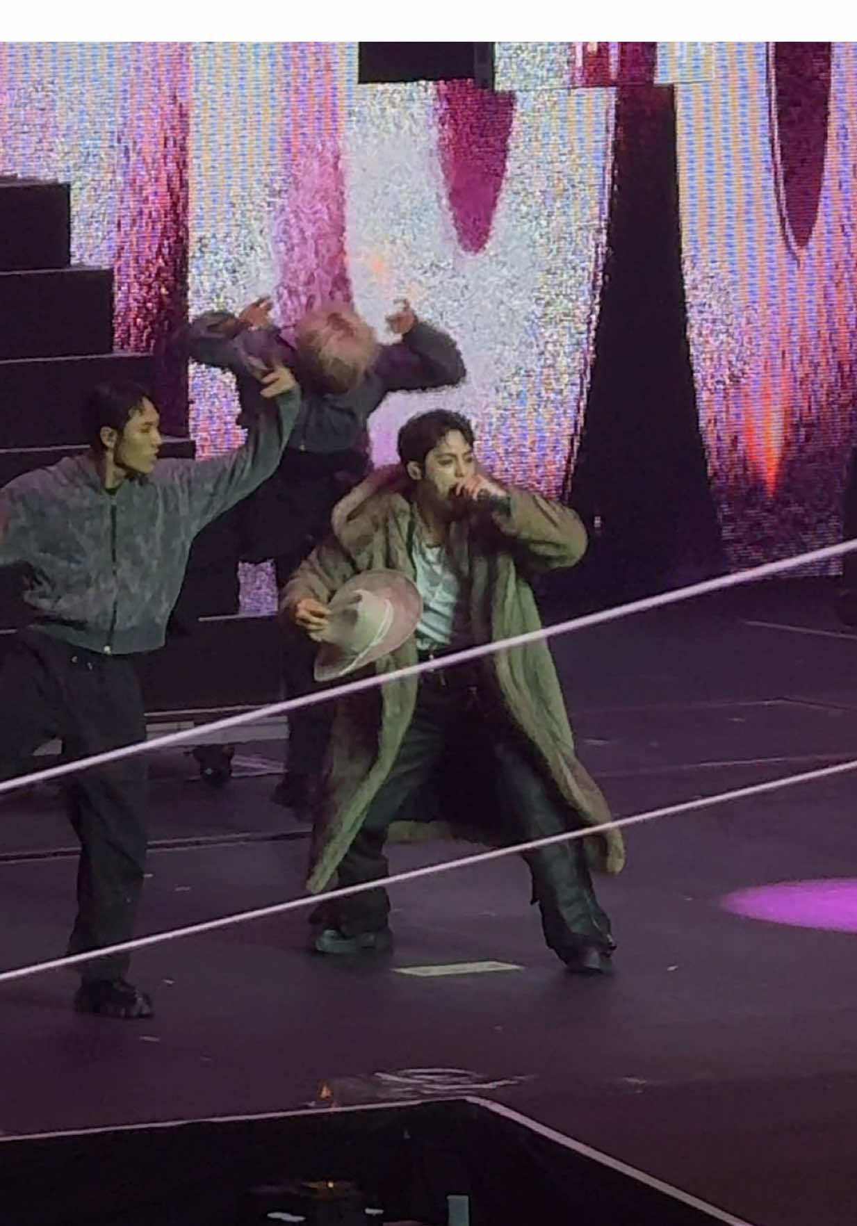 the cowboy hat LAWD #fyp #seventeen #austintx #texas #scoups 