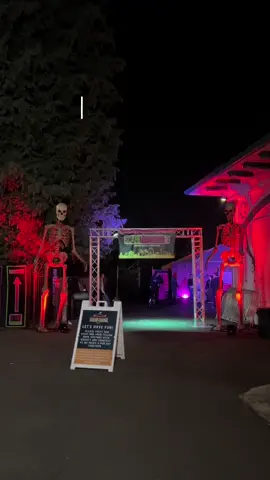 Theres no recording allowed inside the haunted houses but i definitely recommend going here for a nice little scare 👻 They have food trucks and spooky shops you can browse.  Ticket Prices range from $30-$120. General admission includes all 3 haunted houses and you can buy add on’s that include other scares. Scare Grounds PDX 7805 SE Oaks Park Way Portland, OR  97202 United States #fyp #thingstodoinportland #portlandoregon #spookyseason #halloween 
