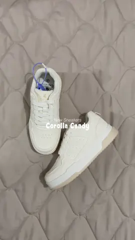 new launch alert! save the date 25 oct📆 warnanya pada gemes” semua plss😖 khusus buat yg co besok ntr bakalan dapet free kaos kaki juga loh!👀🤍 jgn smpe ketinggalan promonya yaa #sneakers #sepatusneakers #sepatuwanita #corollacandy #corolla 