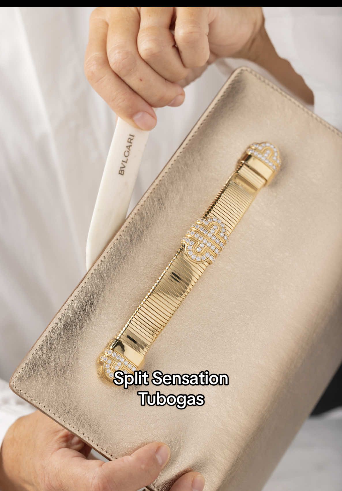 Tubogas Clutch - movement you can almost touch. #Bvlgari #BvlgariHighJewelry #Tubogas 