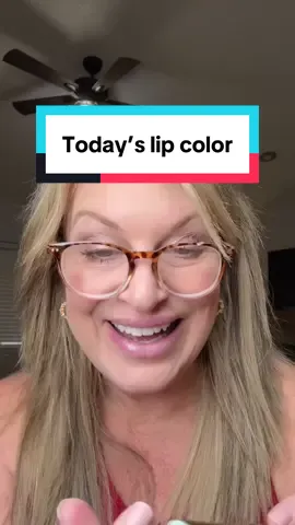 OK, but what is on my glasses?! #tiktokshopblackfriday #tiktokshopcreatorpicks #tiktokshopcybermonday #newyearnewme #maturemakeup 