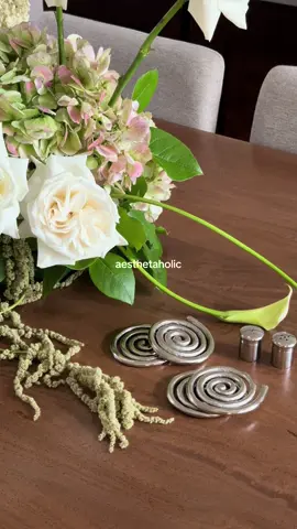 A sucker for a good fit, space, or vibe #aesthetic #effortlesschic #microinfluencer 