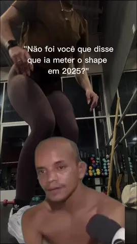 QUEM MAIS PROMETEU METER O SHAPE ESSE ANO DE 2025 ?😅🤡 · · · #fyy #fyyyyyyyyyyyyyyyy #academia #tiktok #🇧🇷🇺🇸 