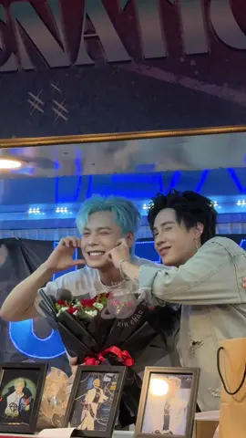 2ae Ryn Lee và Jey B ê hề tiểu phẩm, Ryn Lee dạo này chịu thoại lắm rồi nha #rynleeanhtraisayhi2025 #jeybanhtraisayhi2025 