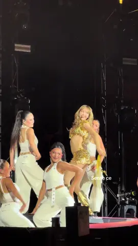 สบายใจแหละ ได้เห็นลิซ่าใส่ทองซะที 🥺#backpink #lisa #lisablackpink #blackpinklisa #Lalisa 