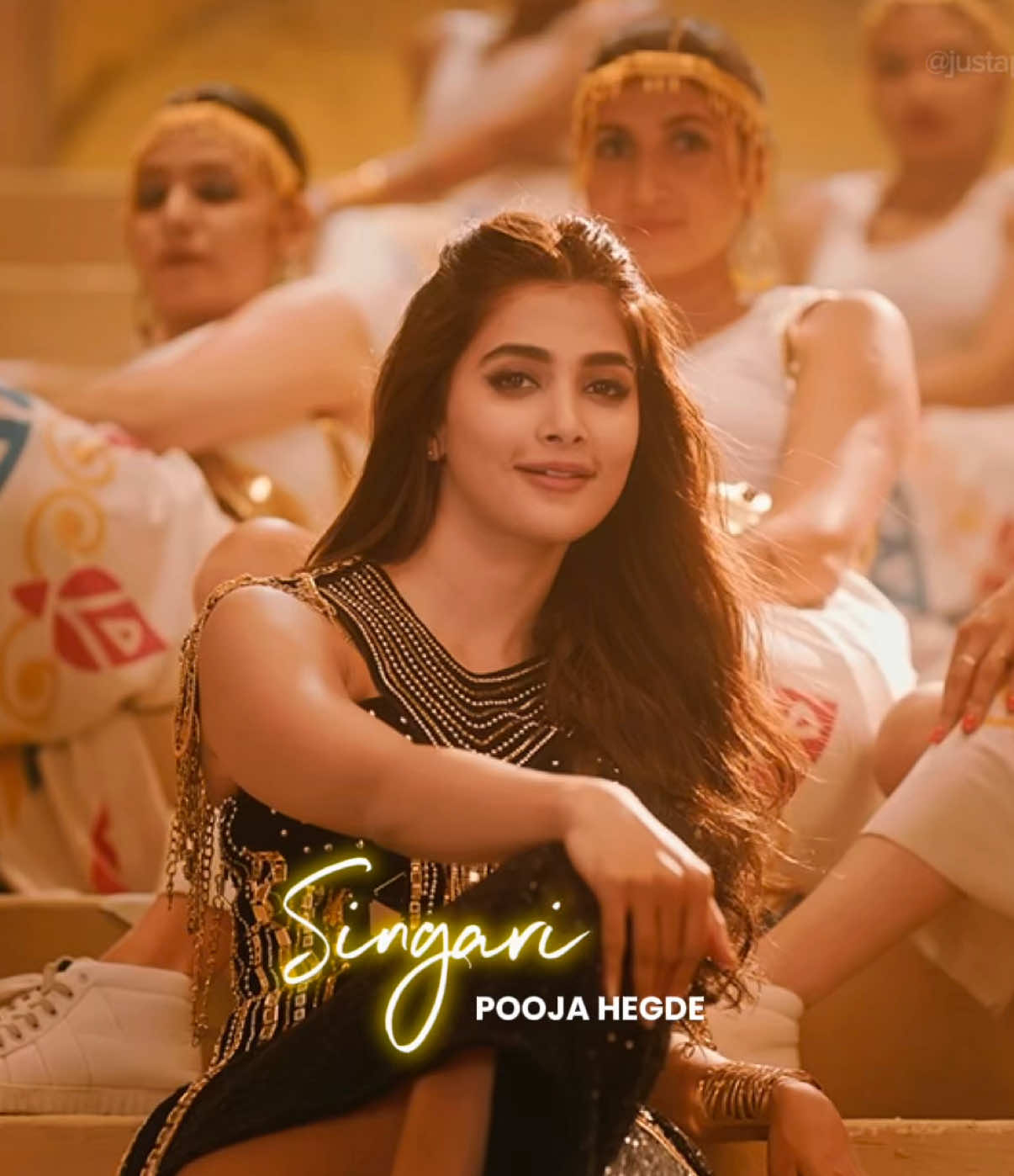 singari 🫶 tamil x telugu version just for this pan indian cutie 🥰  #tamil #abhyankkar #dude #poojahegde #pradeepranganathan 