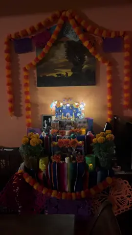 El amor vive la muerte #abrazoshastaelcielo🤍🕊 #diademuertos #siempreterecuerdo #amoreterno 