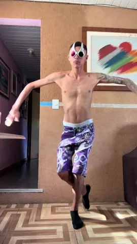 Nego dançante 🕺🏽🪩#dancaeletronica #fyp #sarrinho 