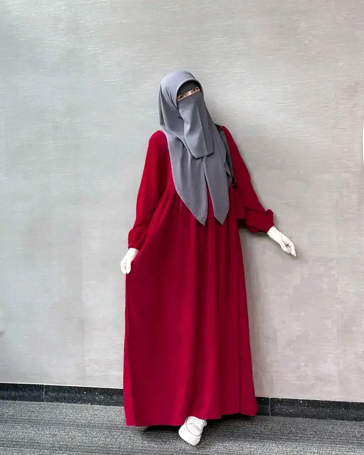 *حافظ على نواياك البيضاء حتى وإن البسوك سواد ظنونهم..من طاب أصله، طاب فعله، فلا يُثمر الغصن إلا من طيب الجذور*🌸🌸