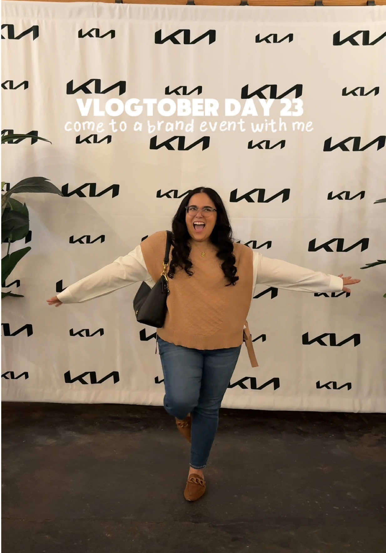 come to an event hosted by @Kia America with me and @Diana Contreras 🤍 thank you @Kia Latino for creating a space for Latinos to connect and learn together #KiaLeadtheCharge #KiaRoadToWealth #vlogtober #spendthedaywithme #orlandocreator 