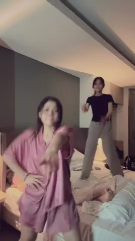 Chúng toi đã quá mê bài nàiii