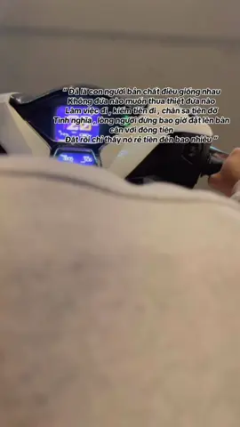 Sống là để ngẩng cao đầu chứ không hơn thua với điều không đáng ! Người có năng lực thì luôn chọn đàm phán và trao đổi chứ không “ nhờ vả “ đường có xấu thì cũng phải đứng lên mà đi …#fyp 