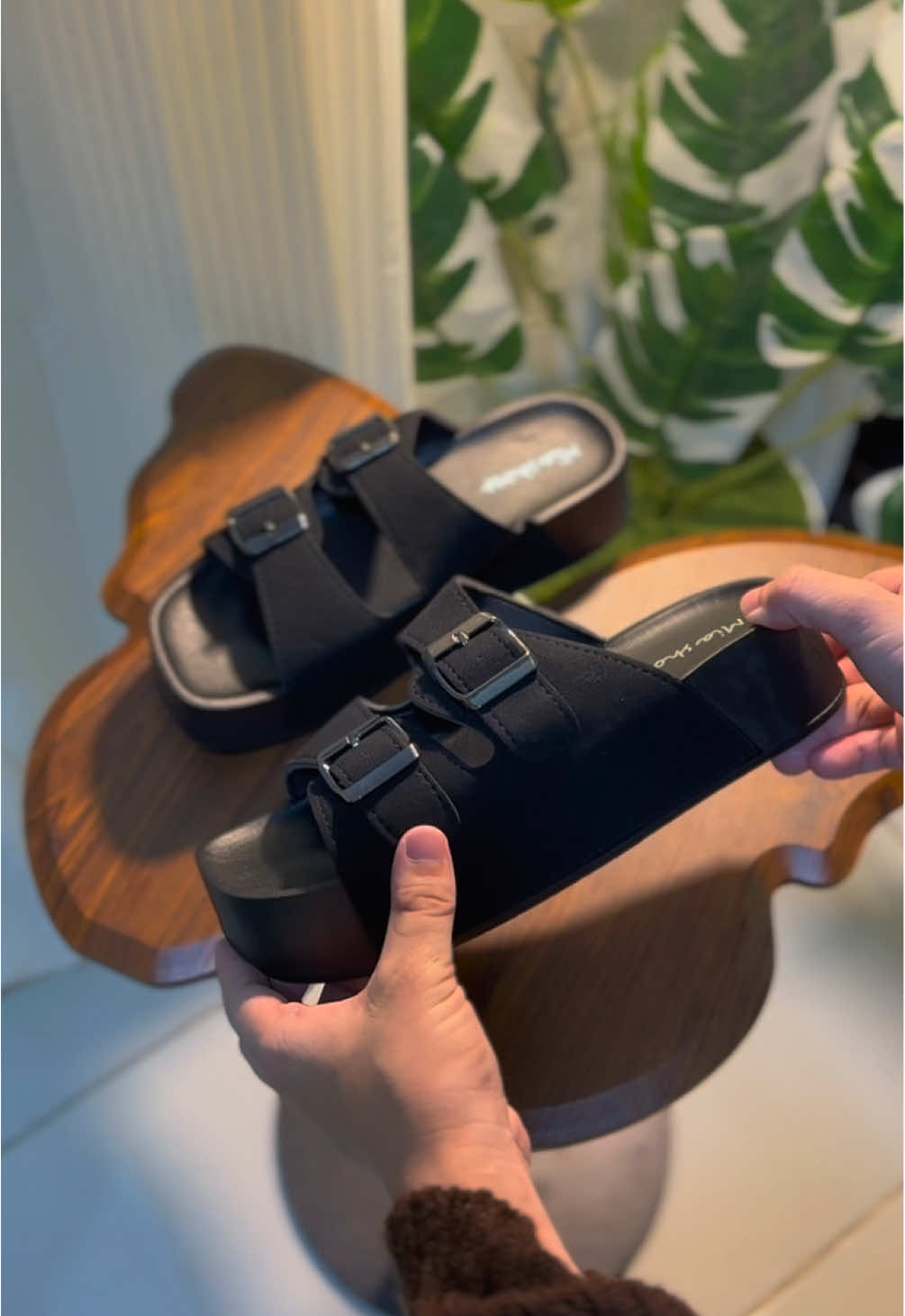 Buy now habang meron pa ,mabilis to ma sold out #miashoes #miashoes #sandals #sandalsforwomen #sandals 