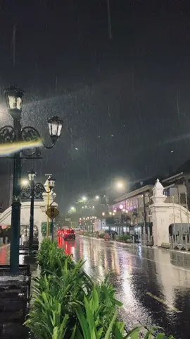 aku hujan dan jogja #malioboro #jogja 