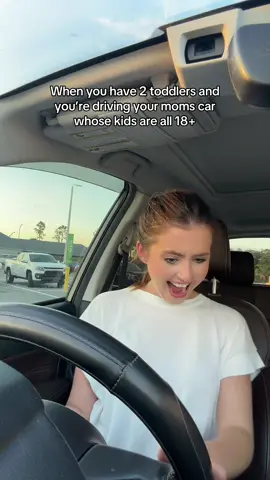 No milk splatters or French fries or anything!!  #momlife #toddlermom #momskit #momcar 