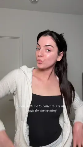 Come with me to ballet 🩰 I’ve never done a ballet vlog before hehe let me know if you want me to show more of in class #ballet #balletdancer #ballettok 