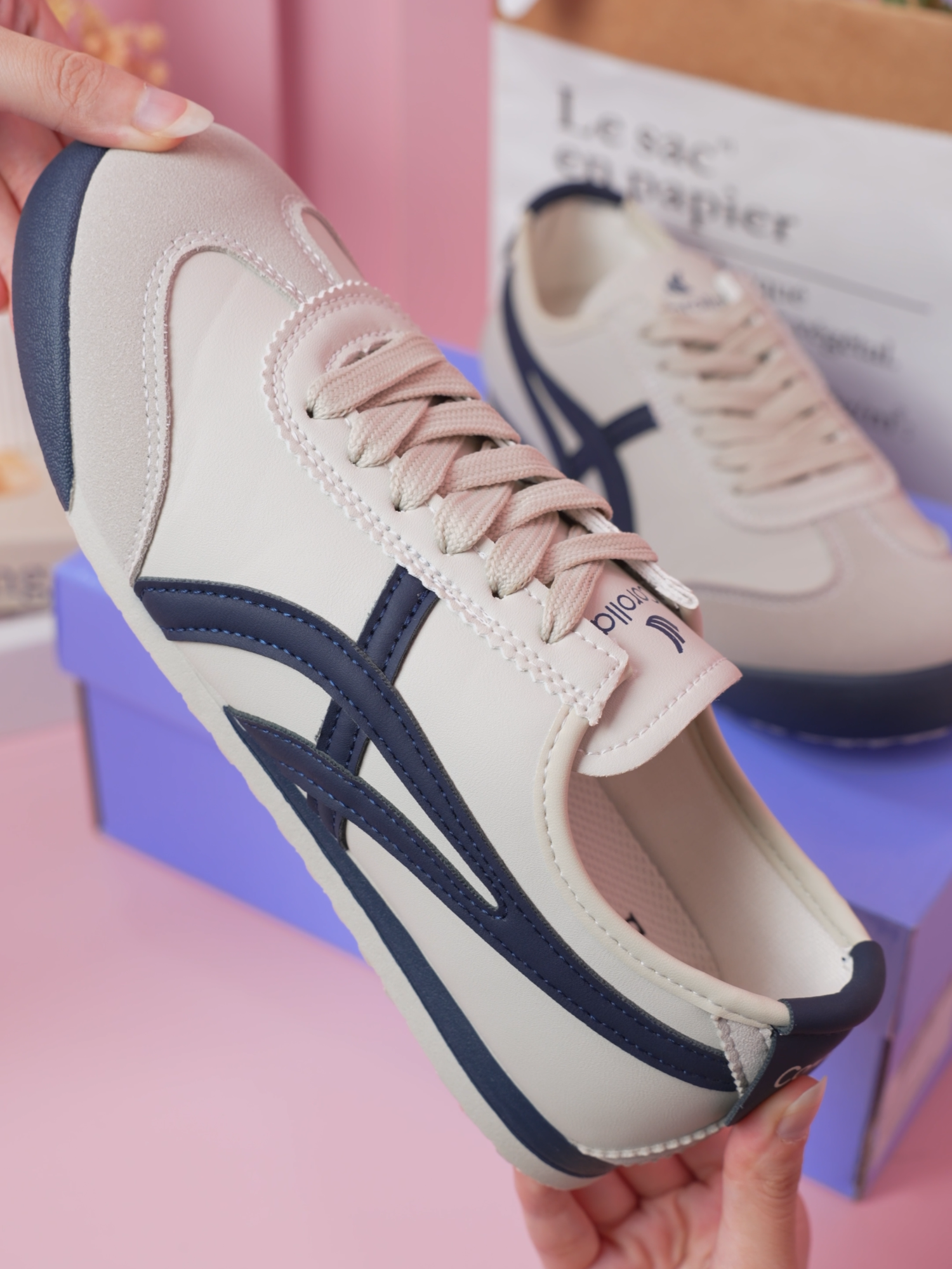 Fresh from the box, straight to your OOTD 👟🔥 Check out sekarang jugaa!!🔥 #SepatuCorolla #sepatumurah #TikTokShop #OOTD #OOTDReady #GirlsStyle #FYP #fashionwanita #sepatu #fashiontiktok #sepatuanak #sepatungampus #corollashoes #sepatuolahraga #sneakers #sepatucowok #sepatuwanita #belilokal #sepatuvelcro #AlFashionCapCut