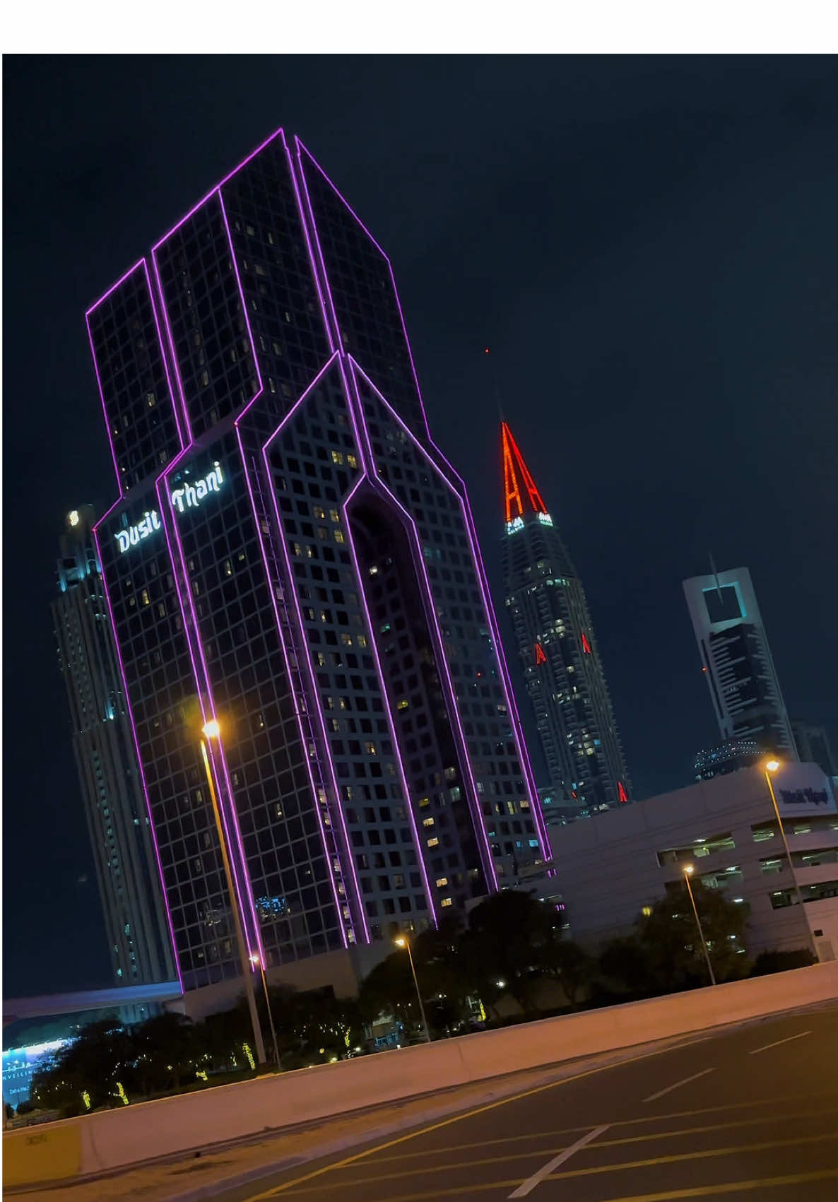 do lafzo mein likh di maine apni prem kahani 🤗 ##dubai ##dubailifestyle ##uae #nice ##Dubai.official_1