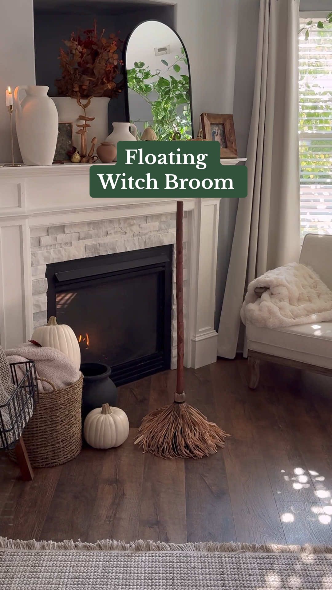 How witches charge up their brooms before a ride 🧙‍♀️ Shop now at the link in bio. #amazonfinds #amazondecor #halloweendecor 🎥: @sagenferns 
