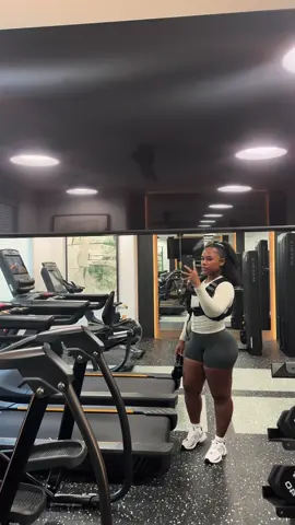 Decided to enter the Weighted vest chat 👀🔥🤏🏽 #fypシ 