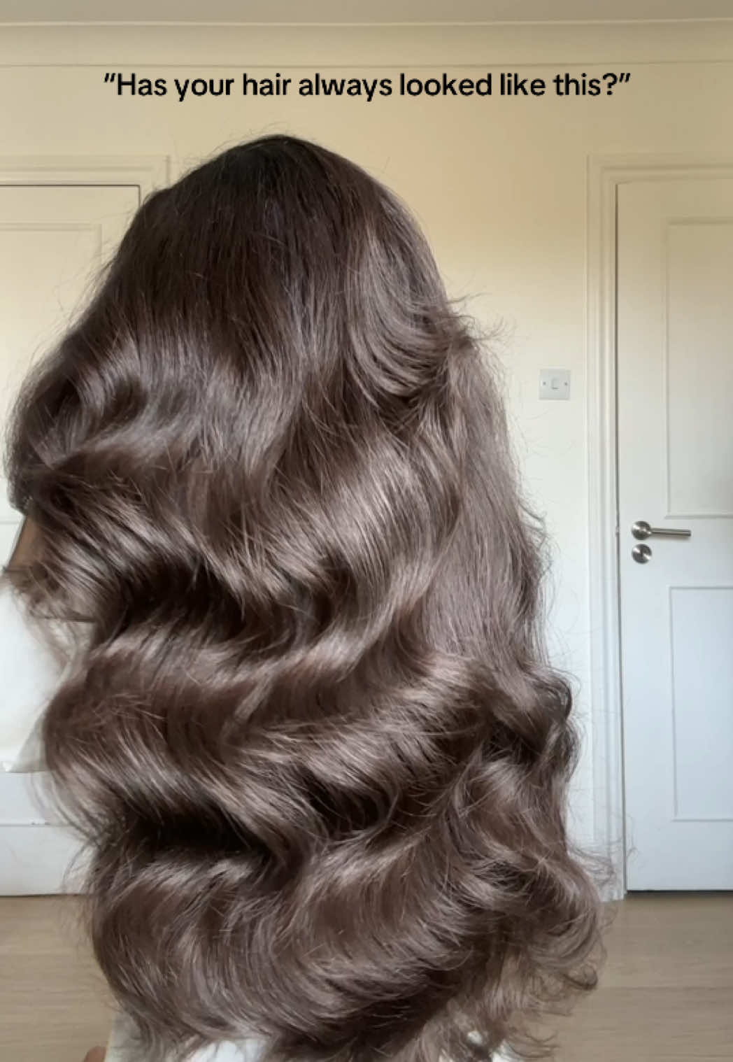 I’m so grateful that my hair is in the best condition it’s ever been in 🙏🏻 It took a long time to perfect a haircare routine that works for me. It’s the thickest, shiniest and healthiest I’ve ever experienced. My full step-by-step routine is pinned to my profile. Please let me know if you have any questions 🥰🫶🏻 #hairtok #hair #hairtransformation #healthyhair #longhair 