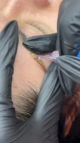 Muốn sợi bám nhanh trên nền khoai lang này thì phải đồ đi đồ lại 3 lượt luôn nha các nàng! Với kỹ thuật của Tâm thì ko to sợi nổi đâu 🤭 #sợihairstrokes #viral #TikTokAwardsVN #pmu #viralvideo 