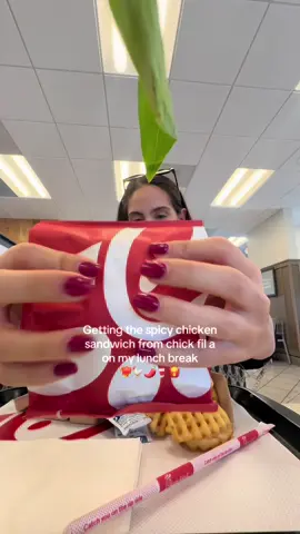 The spicy chicken sandwich is literally so filling ❤️‍🔥❤️‍🔥 #chickfila #chickfilahack #chickfilamukbang #mukbang #spicychickensandwich 