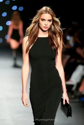 So elegante! #fashion #model #trend #f 