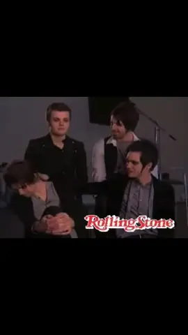 im a child of divorce. BRING MY FAMILY BACK!!!! #ryanross #brendonurie #ryden #patd #panicatthedisco 