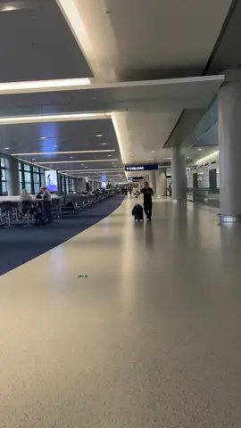 Suasana di bandara internasional fukuoka jepang#jepang #fukuoka #bandarafukuoka #traveling #tripcom 