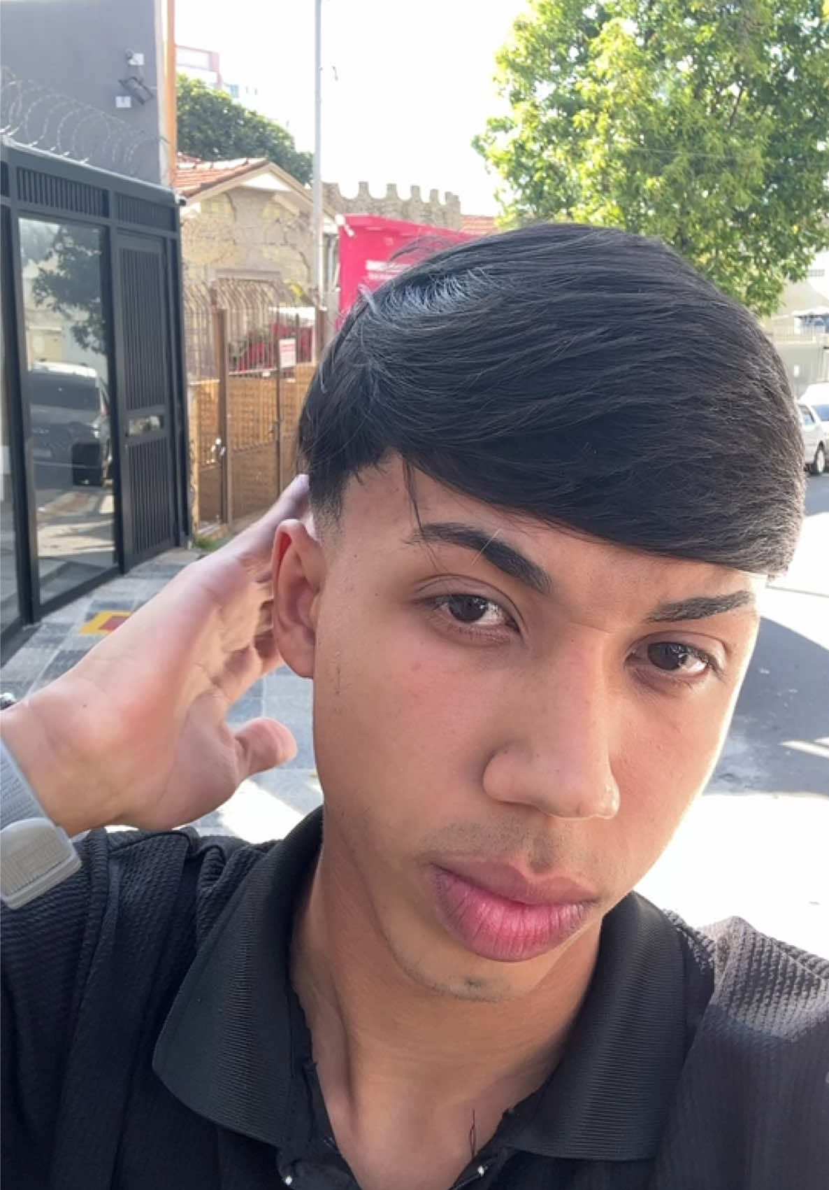 tentando conquistar a famosinha 👀