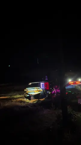 พอได้โชว์ไฟ#หรวดรุ่งเจริญ #สําโรงทาบ #รถเกี่ยวข้าว #นาปีอีสาน🌾 #สังคมรถเก่า #วัยรุ่นขับเฟือง #เอาขึ้นหน้าฟีดที 