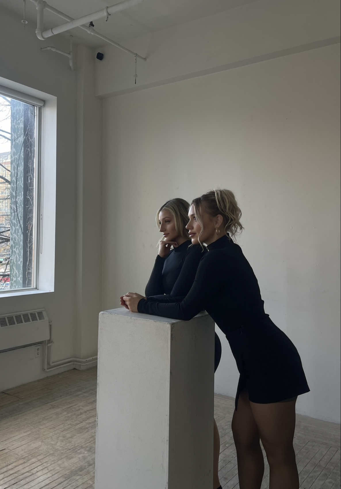 here is your sign to start: I started shooting content for fun for businesses and got hired to do a fitness shoot with Mark Wahlberg 🫣 #freelance #photoshoot #contentcreator #markwahlberg #Fitness 