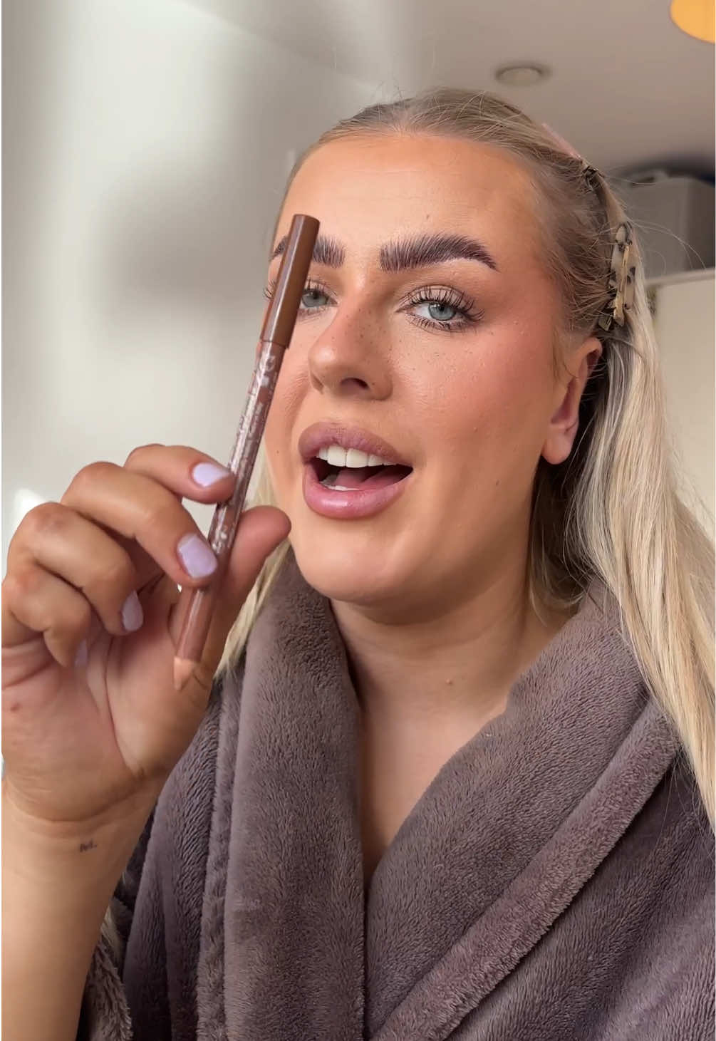 can a £1 powder, £2.50 lipstick/lipliner and a £3.99 concealer be good?? #affordable #concealerreview #cheapmakeup #newmakeup #makeupreview @Home Bargains @W7 Makeup @Boots UK @KIKO Milano @Poundland UK 