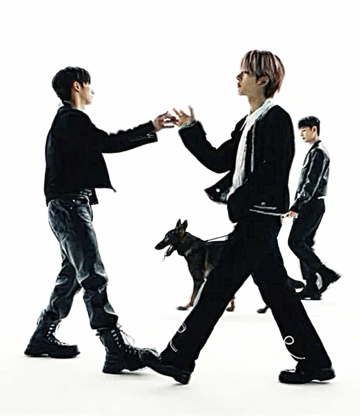 “so big shout out to NEXZ, the future of JYP” - Nichkhun of 2PM. I KNOW THATS RIGHT CLOCKKK. NEXZ sold out their albums for Beat Boxer worldwide before the release 😭 THIS IS NEXZ ERA @NEXZ #NEXZ #nexzedit #jyp #fyp #kpop 