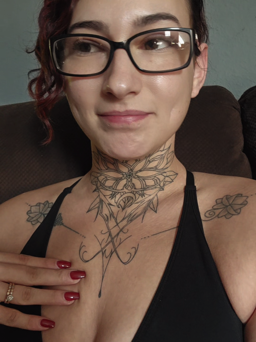 People can identify as animals, but I cant be alt and Republican 😂😂😂 It TRULY is a mental illness 