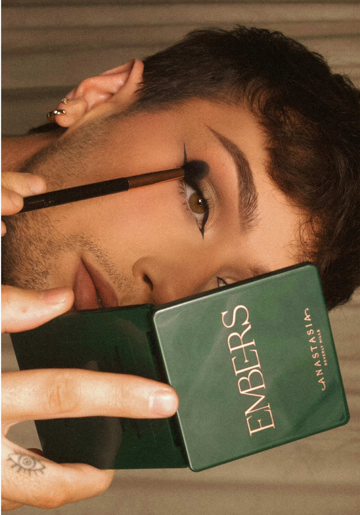 testing out the new 9 pan embers palette from @Anastasia Beverly Hills and she is so cute for a little fall moment 🍁🍂 #fallmakeup #anastasiabeverlyhills #eyeshadowtutorial #eyeshadowpalette #makeuptutorial 