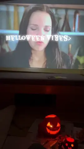Best Aktivity 🎃 #helloween #scarymovie #pumpkin #candle 
