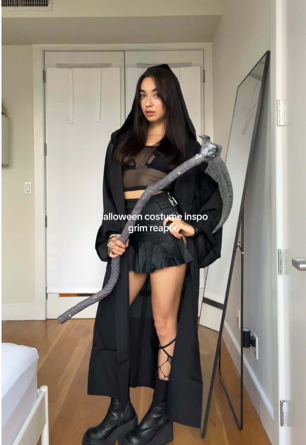 2/3 costumes i’m wearing this year! #nyc #halloweencostume #costumeideas #costumeinspo 