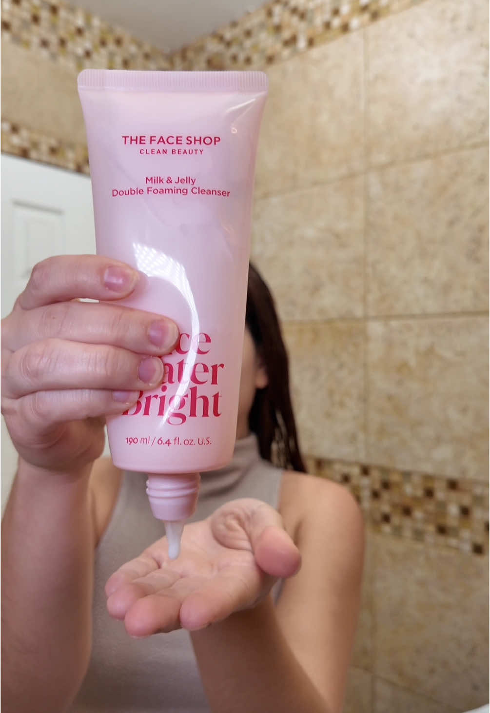 A good double cleanse to make sure your makeup applies flawlessly @The Face Shop US #thefaceshop #thefaceshoppartner #koreanskincare #cleanser #makeupremoval #kbeauty #double_cleanse #ricewaterbright #skincareroutine 