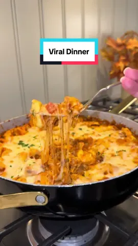 Resharing because I feel like this is the perfect easy weekend dinner! 5 ingredient viral tortellini  #viralrecipe #easydinner #dinneridea #familydinner #cheapdinner 