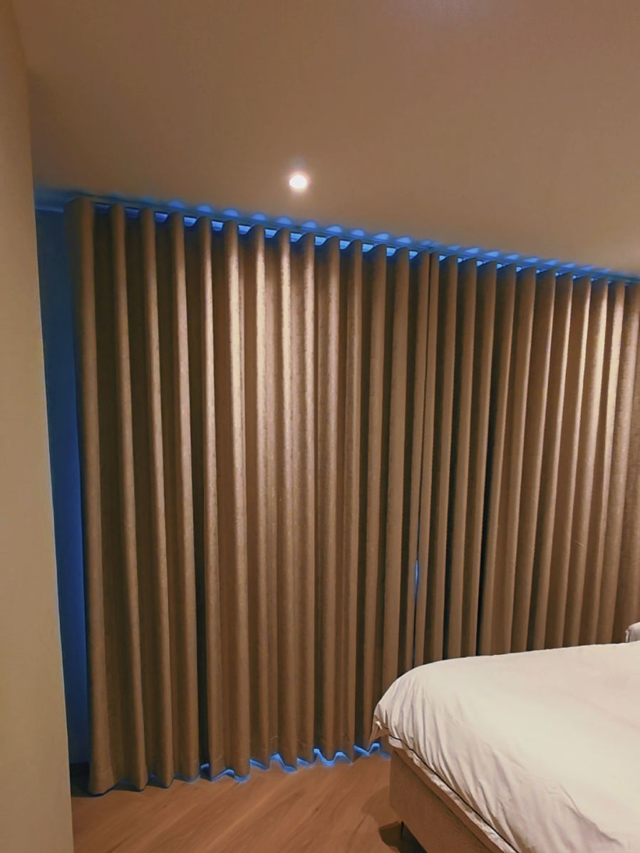 ✨ #HappyCustomer   🪟  Sheer wave curtains 🪟  📍cradle ridge Krugersdrop  Royal touch added. Space transformed. Smiles delivered! 👑 Want to transform your space? Let us do the magic!   | MESURE | MAKE | INSTALL  💎 Your dream windows are just a call away. Book your free quote today! +27 82 599 6651 / +27 11 492 2368 #ripplefoldcurtain  #SmartLiving  #fancycurtains #fyppppppppppppppppppppppp @Oriental Plaza Fordsburg 